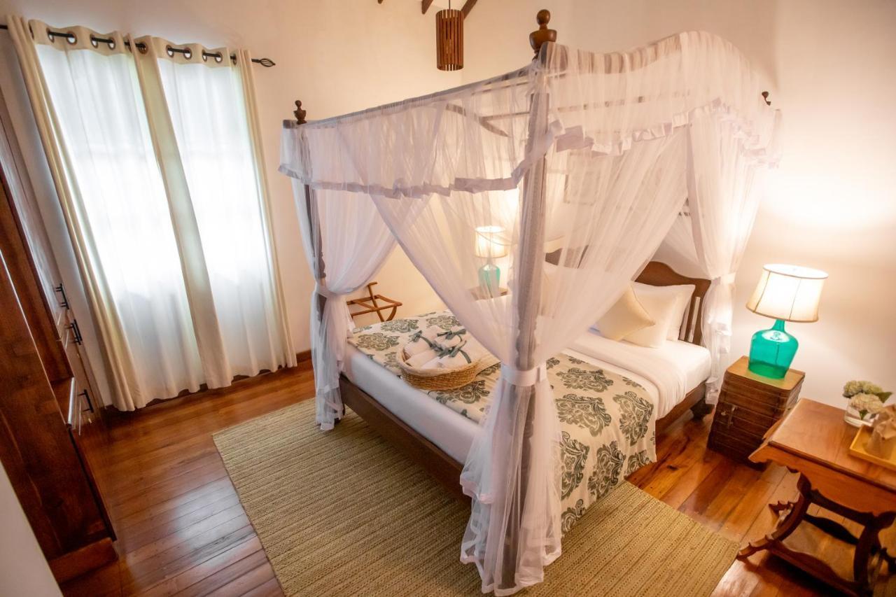 Manuel Manor Hotel Labugolla Luaran gambar