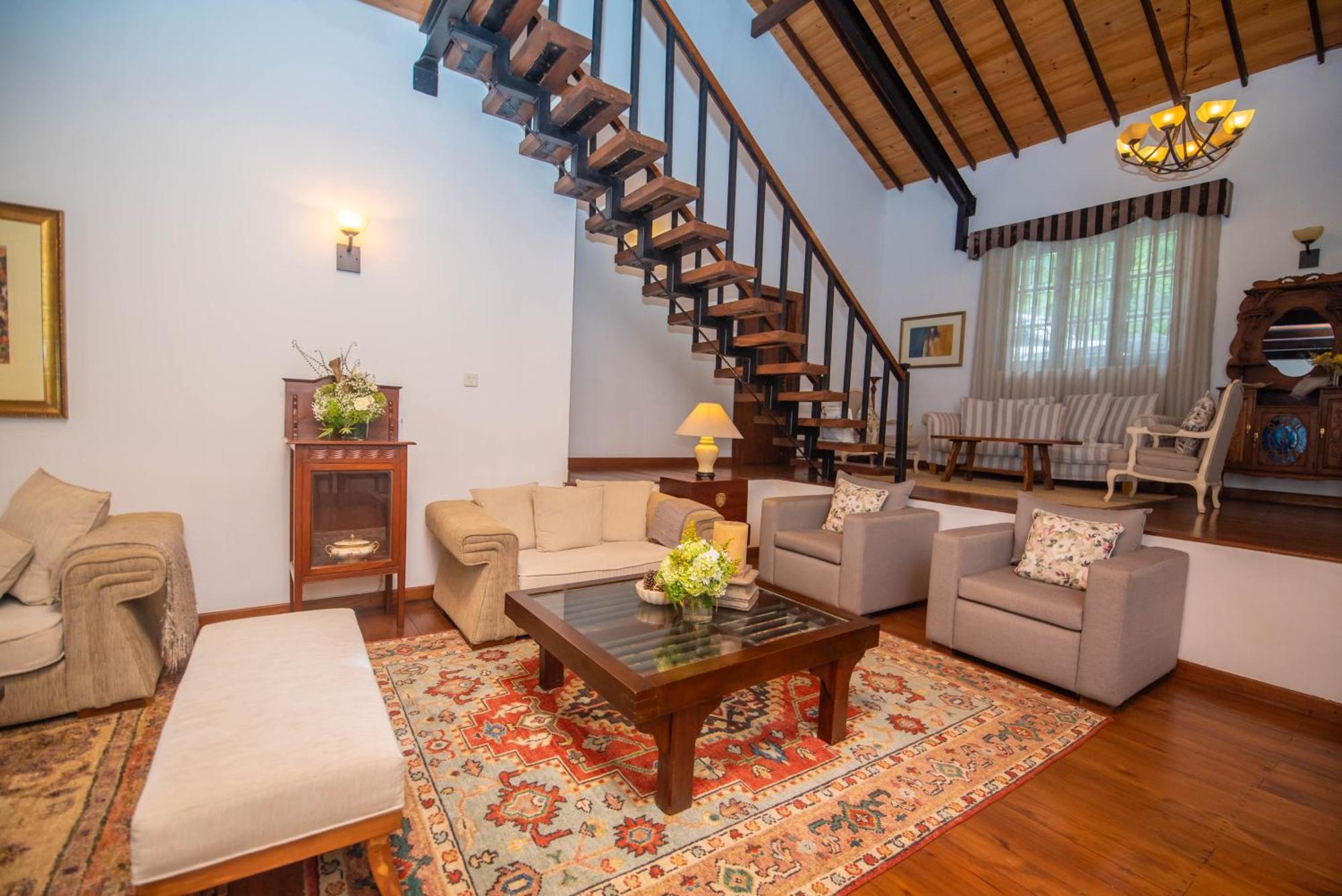 Manuel Manor Hotel Labugolla Luaran gambar