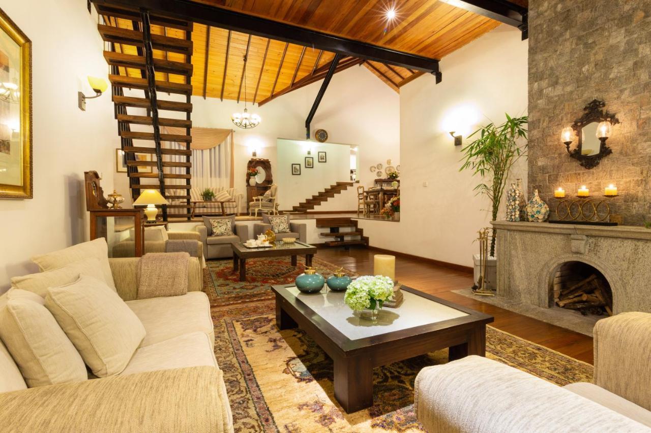 Manuel Manor Hotel Labugolla Luaran gambar