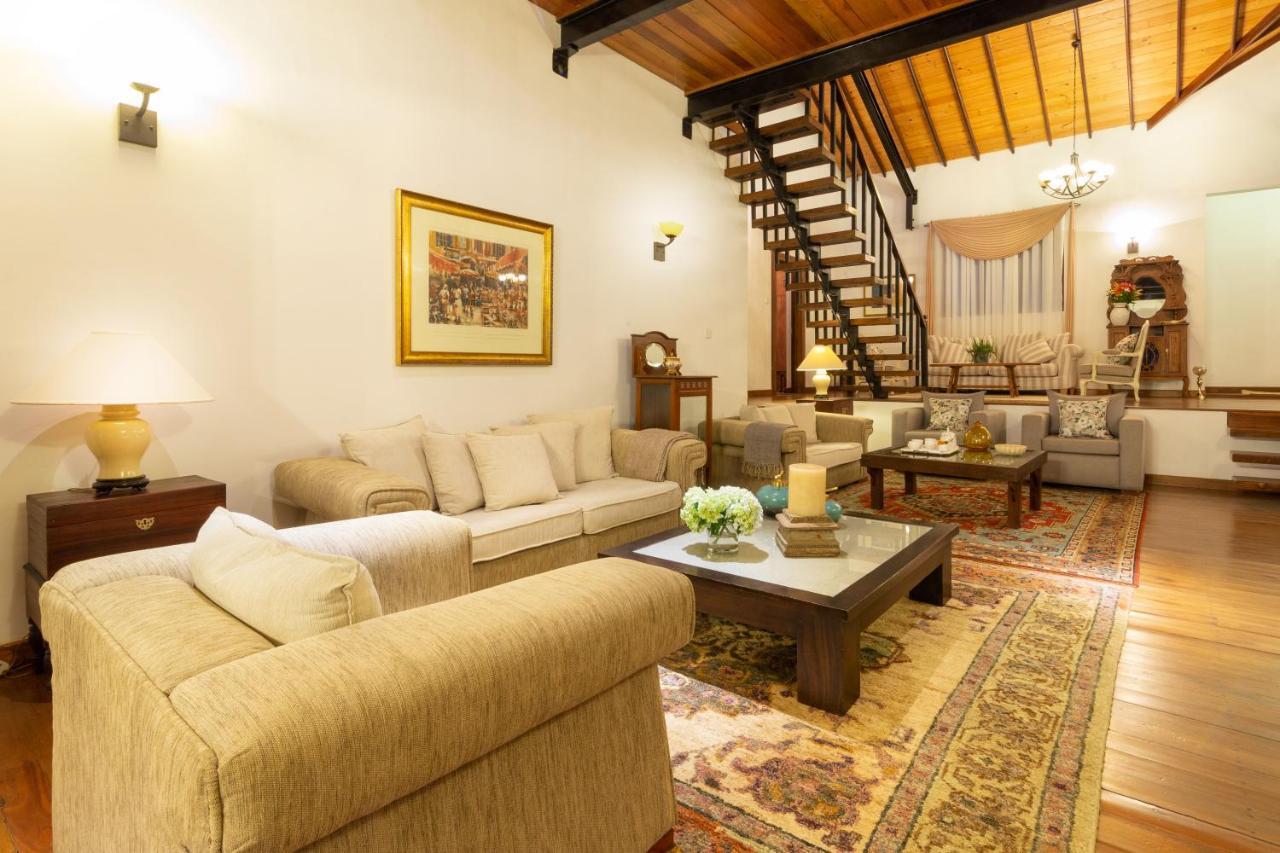 Manuel Manor Hotel Labugolla Luaran gambar